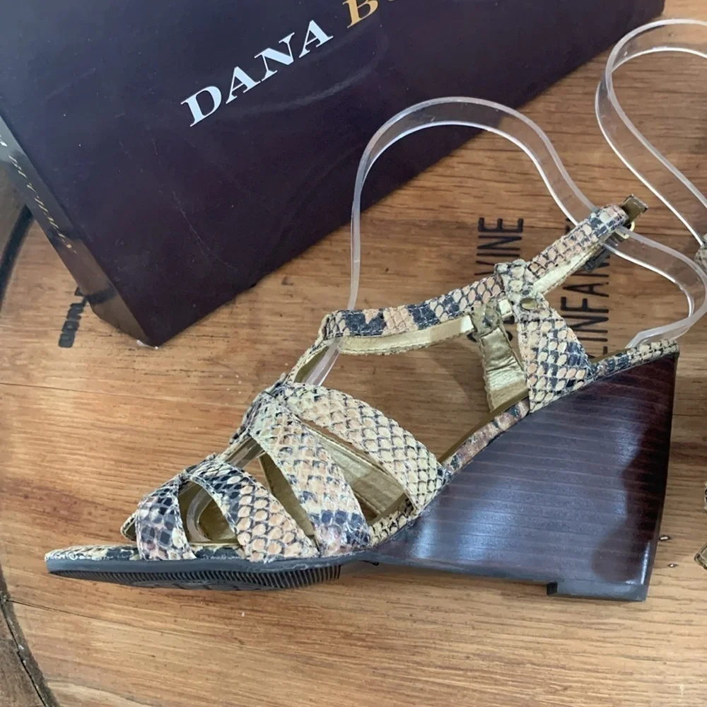 Dana Buchman | NIB Vala Snake Embossed Leather Strappy Stacked Wedge Heels 6.5 M